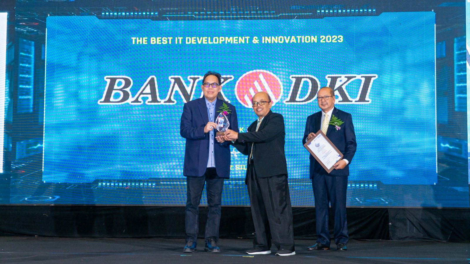 Sukses Implementasikan Transformasi 5.0, Bank DKI Sabet 4 Penghargaan
