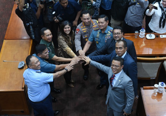 DPR Gelar Sidang Paripurna Persetujuan KSAD Agus Jadi Panglima TNI