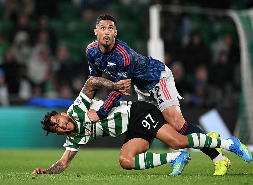 Kartu Kuning 'Hantu' Luis Suarez Bikin Heboh di Laga Sporting CP vs Arsenal, UEFA Akui Ada Kesalahan