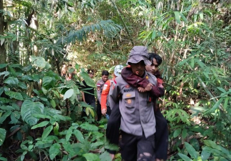 Pendaki Gunung Bawang Tewas Tersambar Petir, Evakuasi Butuh Waktu 12 Jam Lebih
