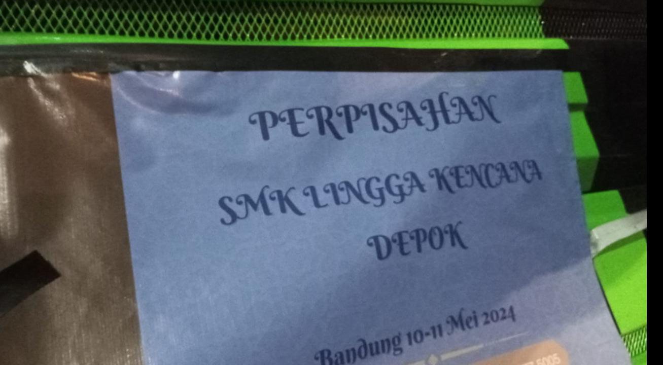Bus Berisi Pelajar asal Depok Berhenti Berguling Tepat di Depan Masjid