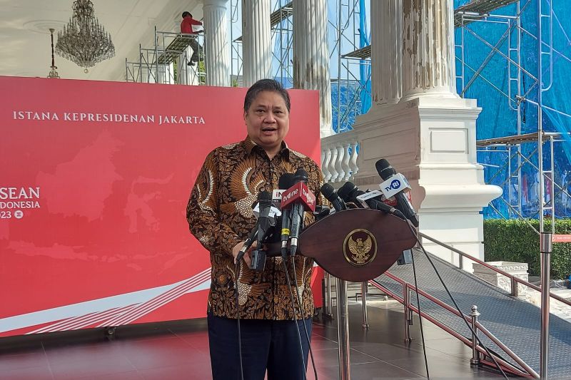 Airlangga Hartarto Dinilai jadi 'Bom Waktu' bagi Golkar