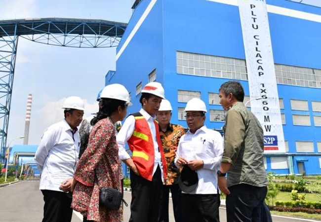 Jokowi resmikan PLTU Cilacap