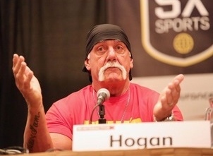 Ikon Gulat WWF Hulk Hogan Wafat di Usia 71 Tahun Akibat Serangan Jantung
