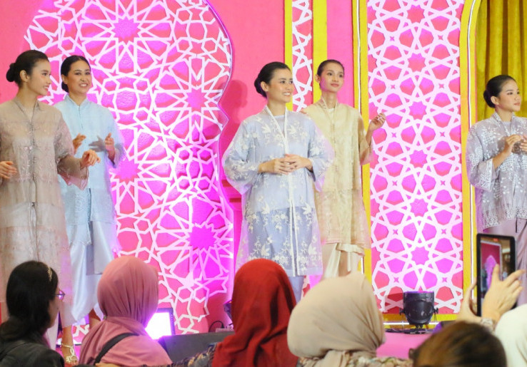 Tips Tampil Lebih Modis dengan Gaya 'Versatile' di Momen Istimewa