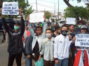 Gelar Demo di DPRD Solo, Puluhan Pelajar Diamankan Polisi
