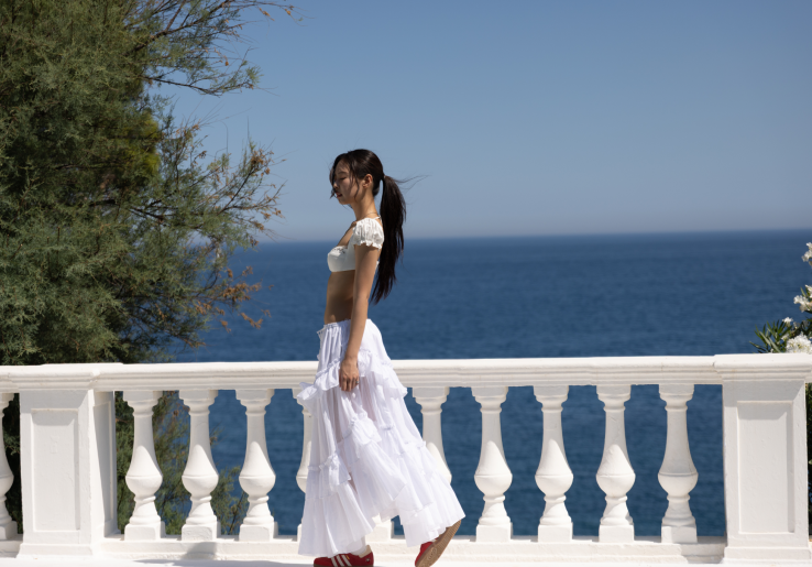Fan Jennie BLACKPINK Kumpul, Ternyata Vila Cantik di Video Musik ‘Less Than a Lover’ Bisa Disewa di Airbnb