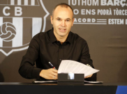 Tanda Tangani Kontrak Seumur Hidup, Iniesta Pensiun di Barcelona