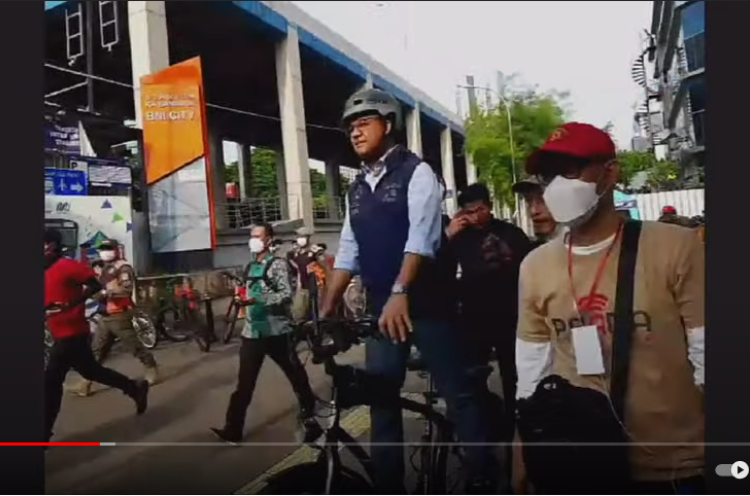 Bersepeda, Anies Hadiri 'Terima Kasih Jakarta' di Akhir Masa Jabatan