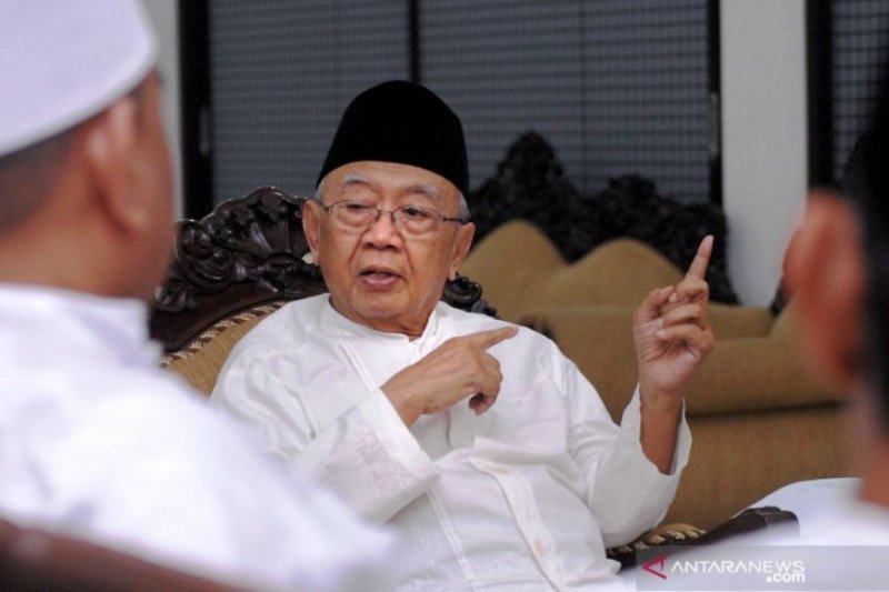 Kenang Gus Sholah, Ketua MPR: Beliau Tokoh Panutan