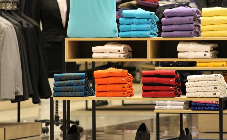 Banyak bakteri di dalam baju baru (Foto: pixabay/ranjatm)