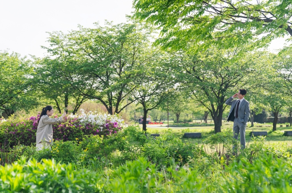 ‘Dynamite Kiss’ Episode 5, Ahn Eun-jin dan Jang Ki-young Jalan-Jalan Berduaan ke Pulau Jeju Vibes-nya Sweet Banget