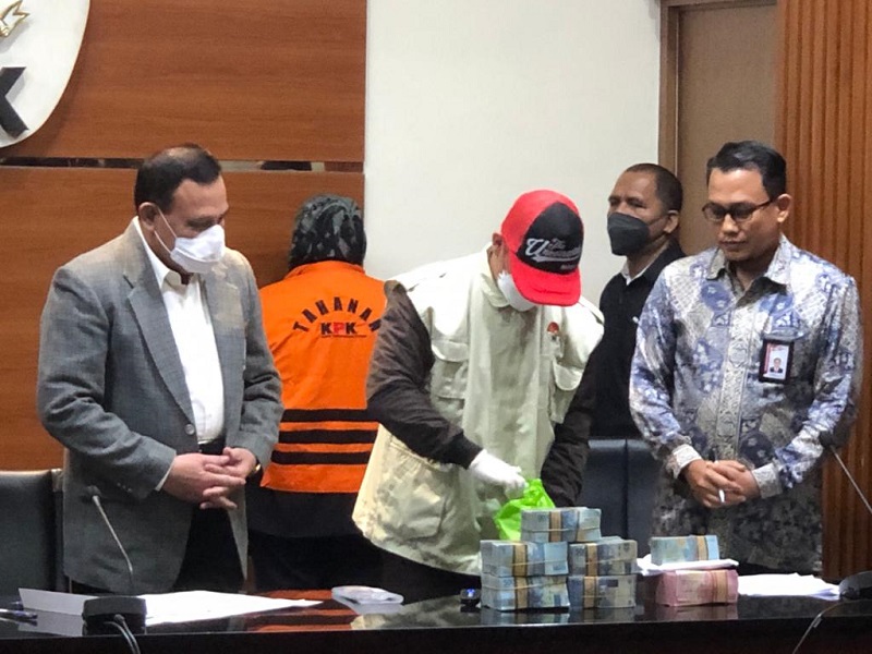 KPK menetapkan Bupati Bogor, Ade Yasin, sebagai tersangka. (Foto: KPK)