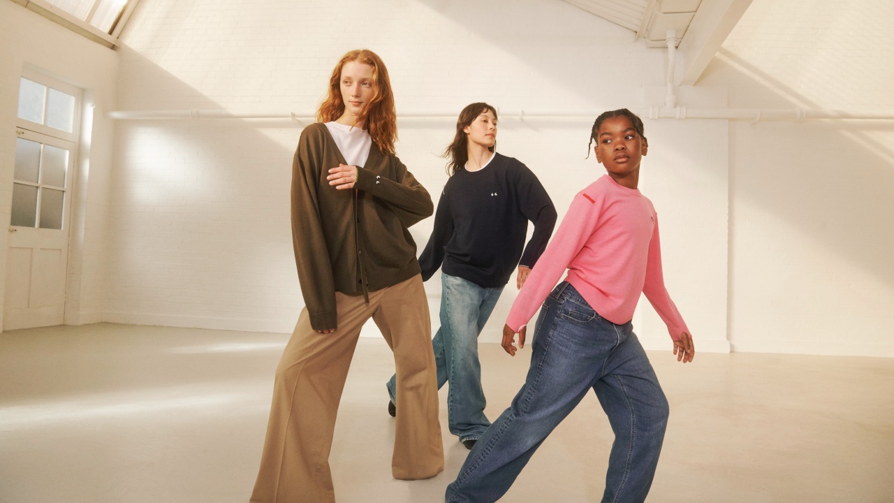Kolaborasi Penuh Keceriaan UNIQLO x ANYA HINDMARCH Akhirnya Sampai ke Indonesia