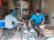 Asiknya Beli Srabi Notosuman Sambil Melihat Proses Pembuatannya