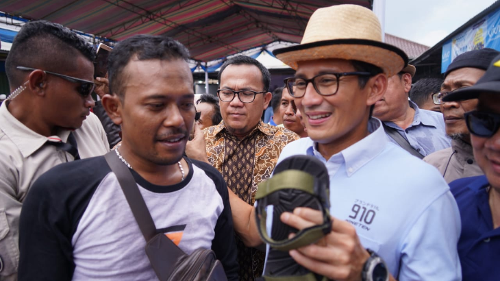Bertemu Sandiaga, Pengusaha Alas Kaki Ini Keluhkan Impor Sepatu dan Sendal
