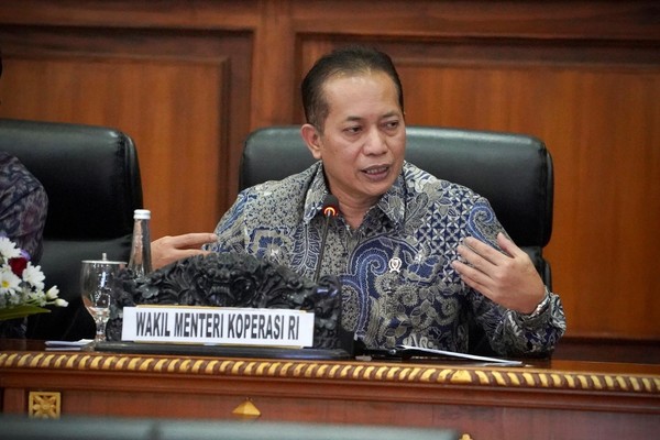 Profil Lengkap Ferry Juliantono, Dilantik Jadi Menteri Koperasi Gantikan Budi Arie