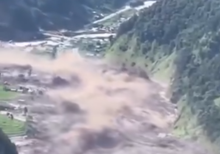 4.000 Personel Militer Dikerahkan Cari Korban Banjir Bandang di Nepal, 100 Warga China Masih Hilang