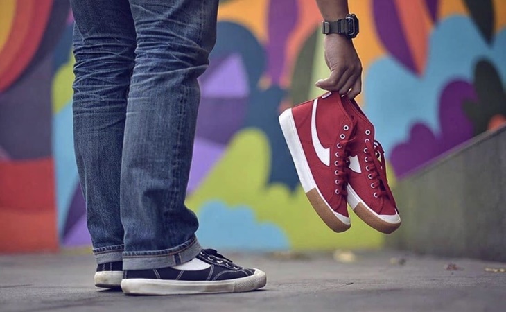 sepatu compass