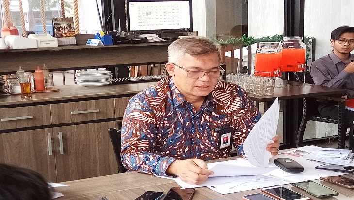 Kepala Otoritas Jasa Keuangan (OJK) Solo, Jawa Tengah, Eko Yunianto, Sabtu (25/4). (MP/Ismail)