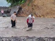 Siswi Tewas Terseret Lahar Dingin Semeru di Sungai Regoyo, Warga dan Motor Masih Nekat Terobos