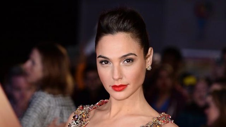Demi Menjaga Lingkungan, Gal Gadot Tak Pakai Jet Pribadi Lagi