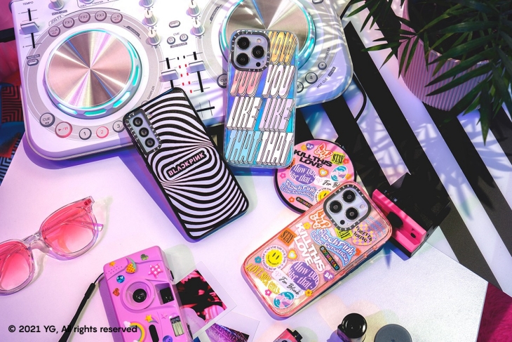 Koleksi limited edition ini menampilkan judul dan lirik hits mereka. (Foto: Casetify)