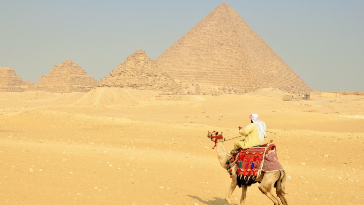 Cara Terbaik Menikmati Pemandangan Piramida Giza