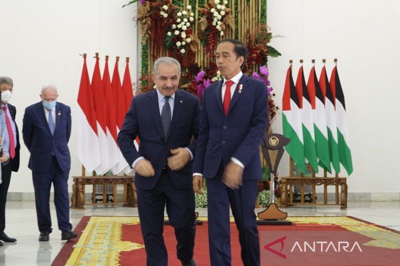 PM Palestina Tanam Pohon Jerusalem di 'Jantung' Indonesia