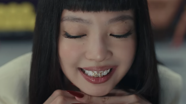 Lirik Lagu ExtraL Jennie BLACKPINK feat. Doechii: Terjemahan dan Makna Lengkap
