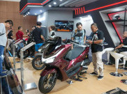 Honda PCX160 2025 Hadir dengan Fitur Canggih RoadSync, Simak Spesifikasinya