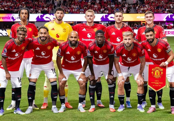 Manchester United Raup Pendapatan Rp 15 Triliun, Kenapa Masih Rugi Besar?