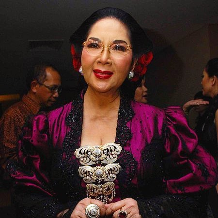 Lirik Lagu 'Apanya Dong' Karya Penyanyi Legendaris Titiek Puspa