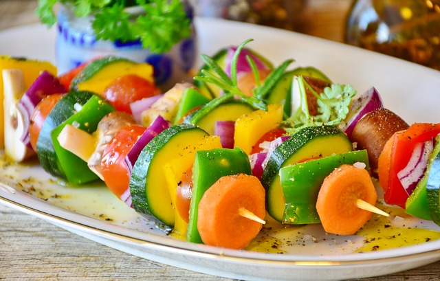 Cuci makanan sebelum diolah (Foto: Pixabay/RitaE)