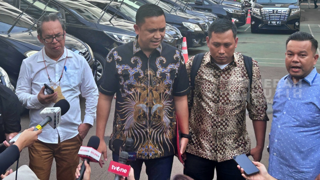 Staf Sekjen PDIP Buat Laporan Ke Komnas HAM Buntut Penyitaan HP dan Barang Pribadi oleh KPK