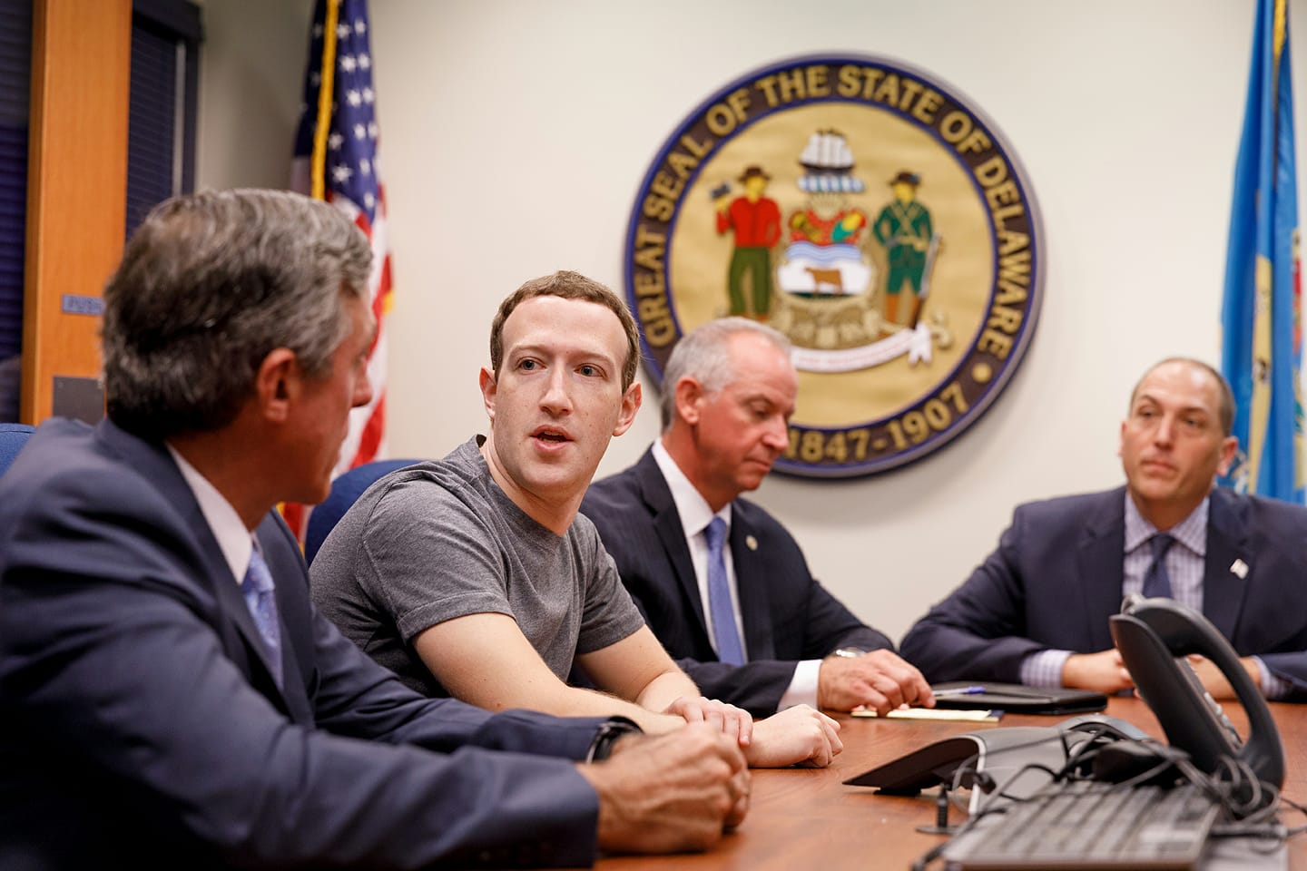 Mark Zuckerberg (Kedua dari kiri) (Facebook Mark Zuckerberg)