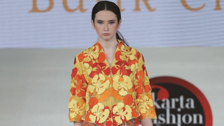 Pakai Kebaya Tapi Tetap Stylist? Begini Caranya