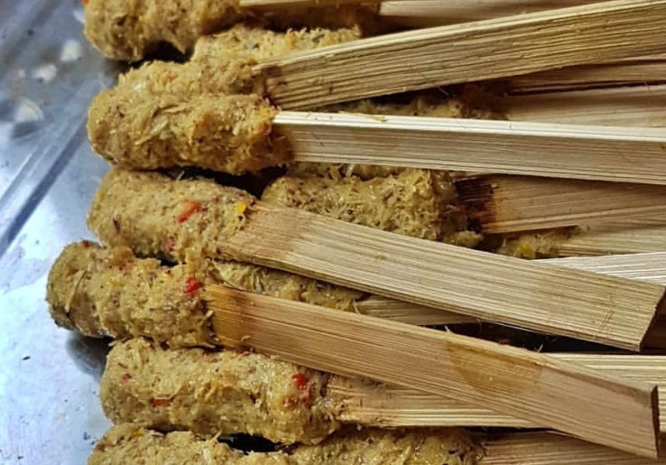 Mengenal Sate Lilit khas Bali, Kuliner Sakral Penuh Nilai Spiritual