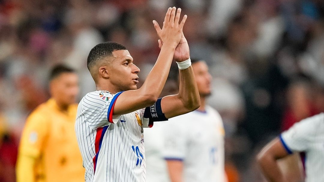 Mbappe sempat membuat peluang di akhir pertandingan