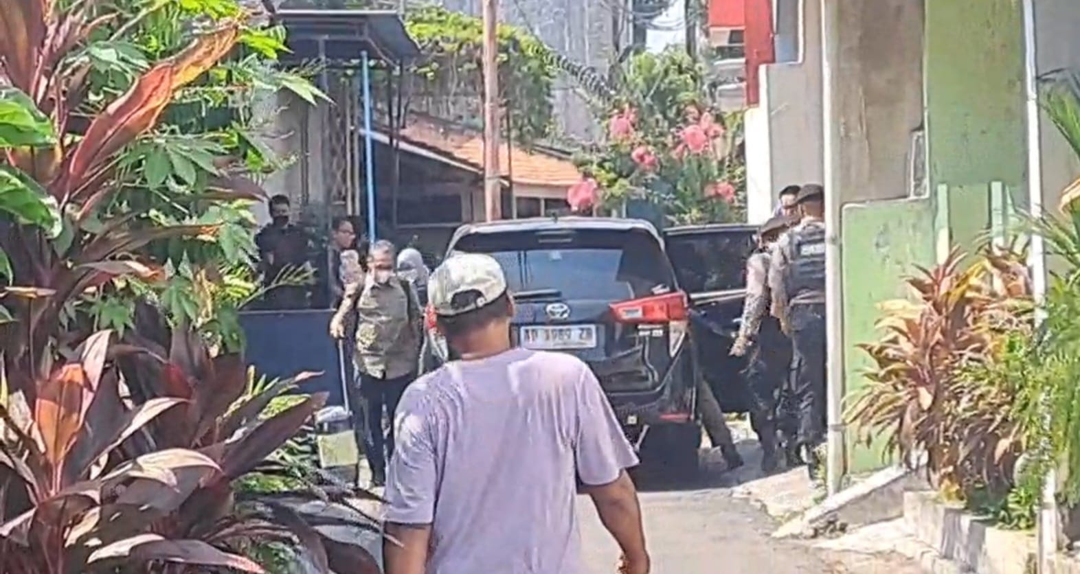 KPK Sita Barang dari Safe House Bupati Sukoharjo Etik Suryani, 2 Koper Hitam Jadi Barang Bukti
