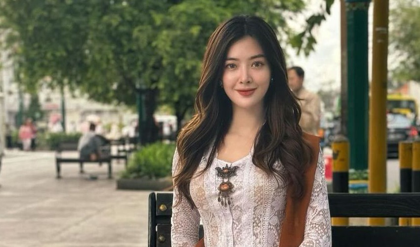 Sosok Dara Sarasvati, Konten Kreator yang Senang Pake Outfit Khas Indonesia