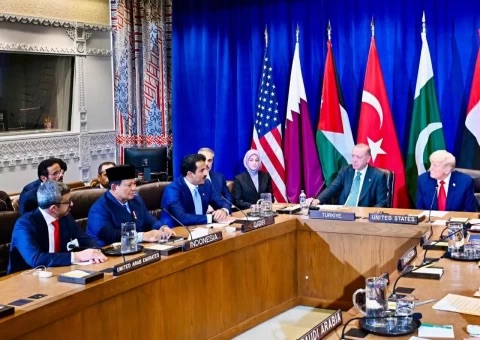Ketukan Tangan Presiden Prabowo ke Meja Podium saat Berpidato tentang Kemerdekaan Palestina Dipuji Donald Trump