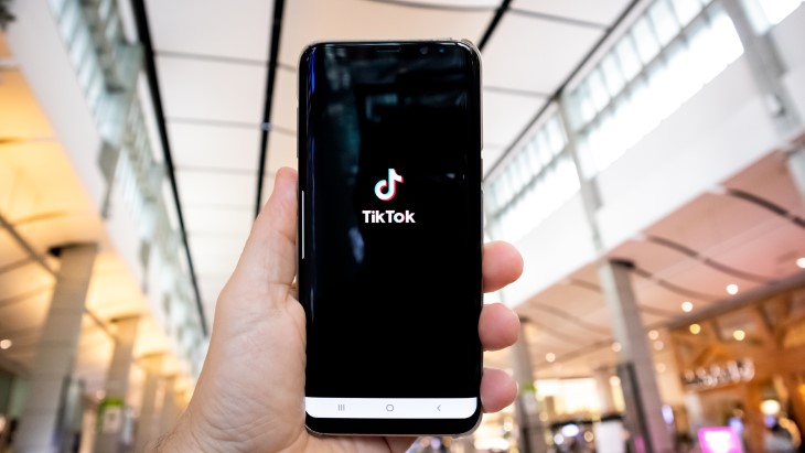 TikTok Shop Resmi Dilarang, Tantangan dan Peluang Bagi Penjual Daring