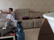 Viral, Seorang Istri Pukuli Suaminya yang Menderita Strok