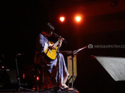 Penampilan Intens dan Minimalis Ichiko Aoba di Jakarta