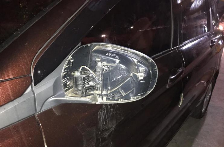 Mobil Pelatih Persija Dirusak Oknum Jakmania