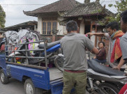 Masyarakat Rawan Bencana Gunung Agung Mengungsi