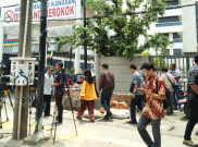 Dijadwalkan Pulang, Setnov Ditunggu Para Wartawan