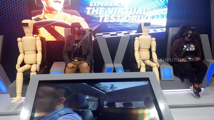 Mengintip Teknologi Virtual Reality Test Drive di GIIAS 2019