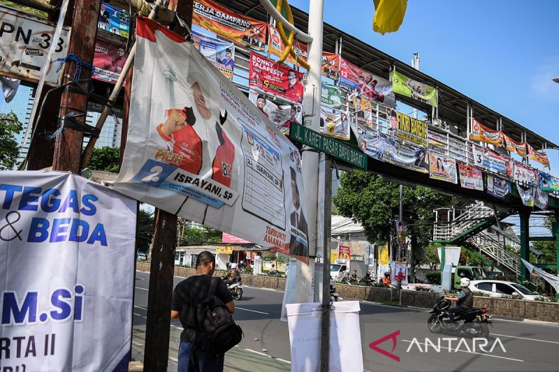 Pemprov DKI Beri Waktu 1 Minggu Partai dan Capres Rapikan APK Membahayakan